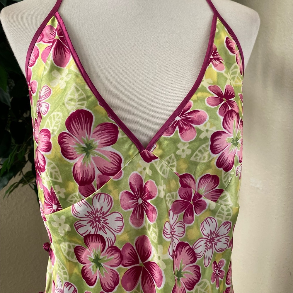 🌸🌸Victoria’s Secret satin floral chemise🌸🌸 - Picture 2 of 6
